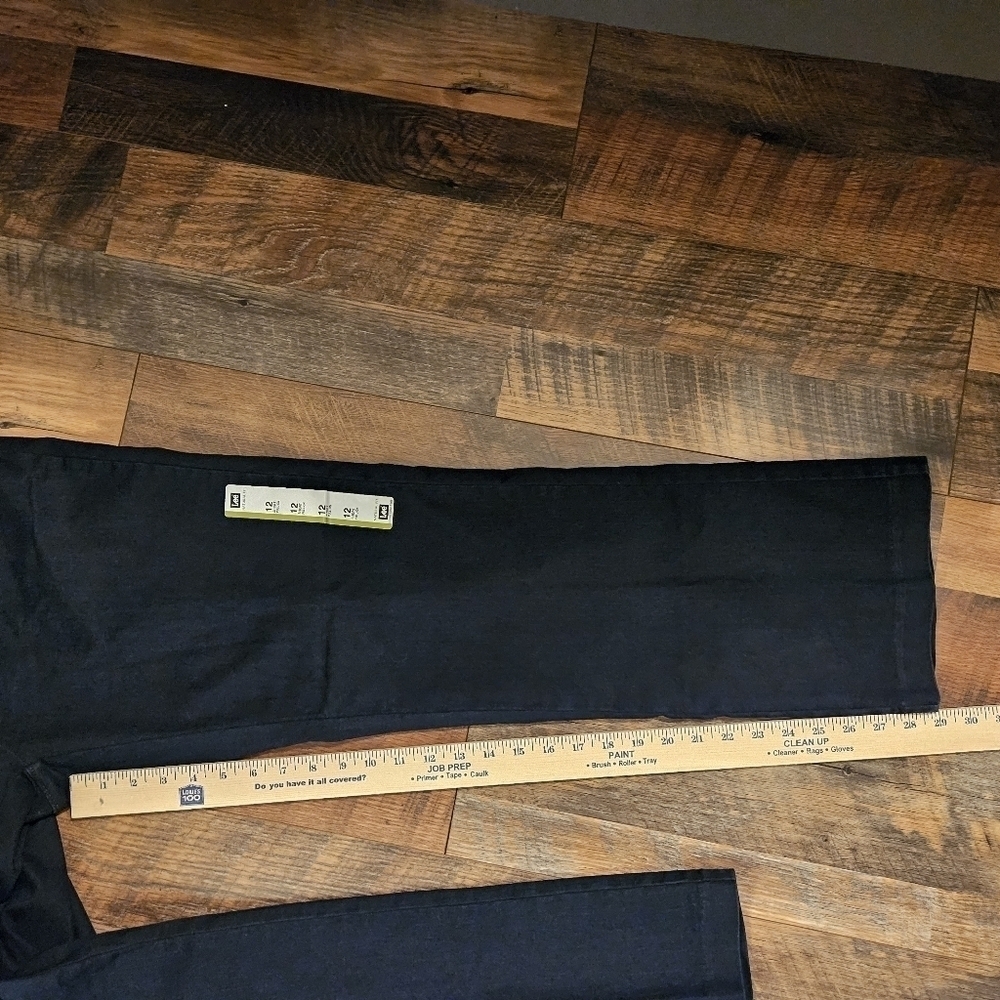 Lee Natural Fit Barely Bootcut Pull On Jeans Size 12 Short - Picture 13 of 14